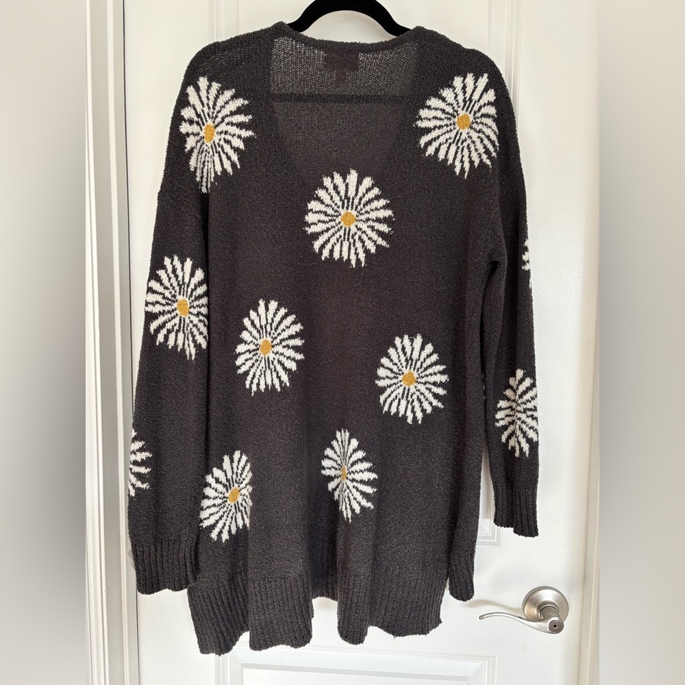 Show Me Your MuMu Black V-Neck Sweater Women’s Small - Picture 2 of 9